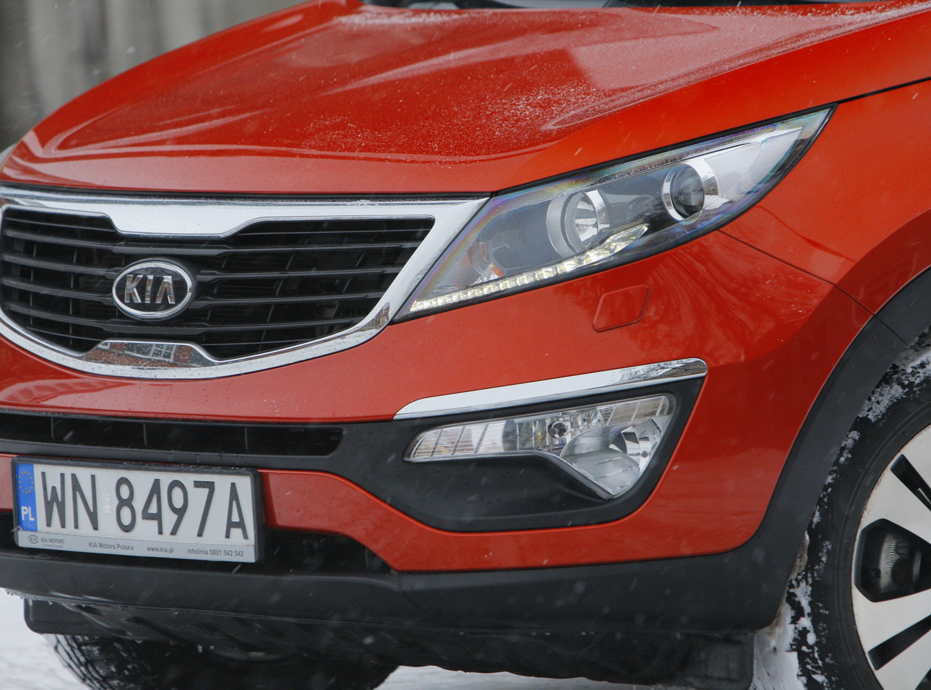 Nowa Kia Sportage to samochód, który swoimi atutami skusił już ponad 3300 Polaków. My sprawdziliśmy w teście wady i zalety tego modelu.