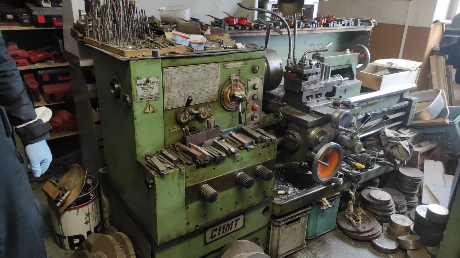 Magyar-szlovák siker: a két ország rendőrei együtt számoltak fel egy fegyverraktárt - fotók