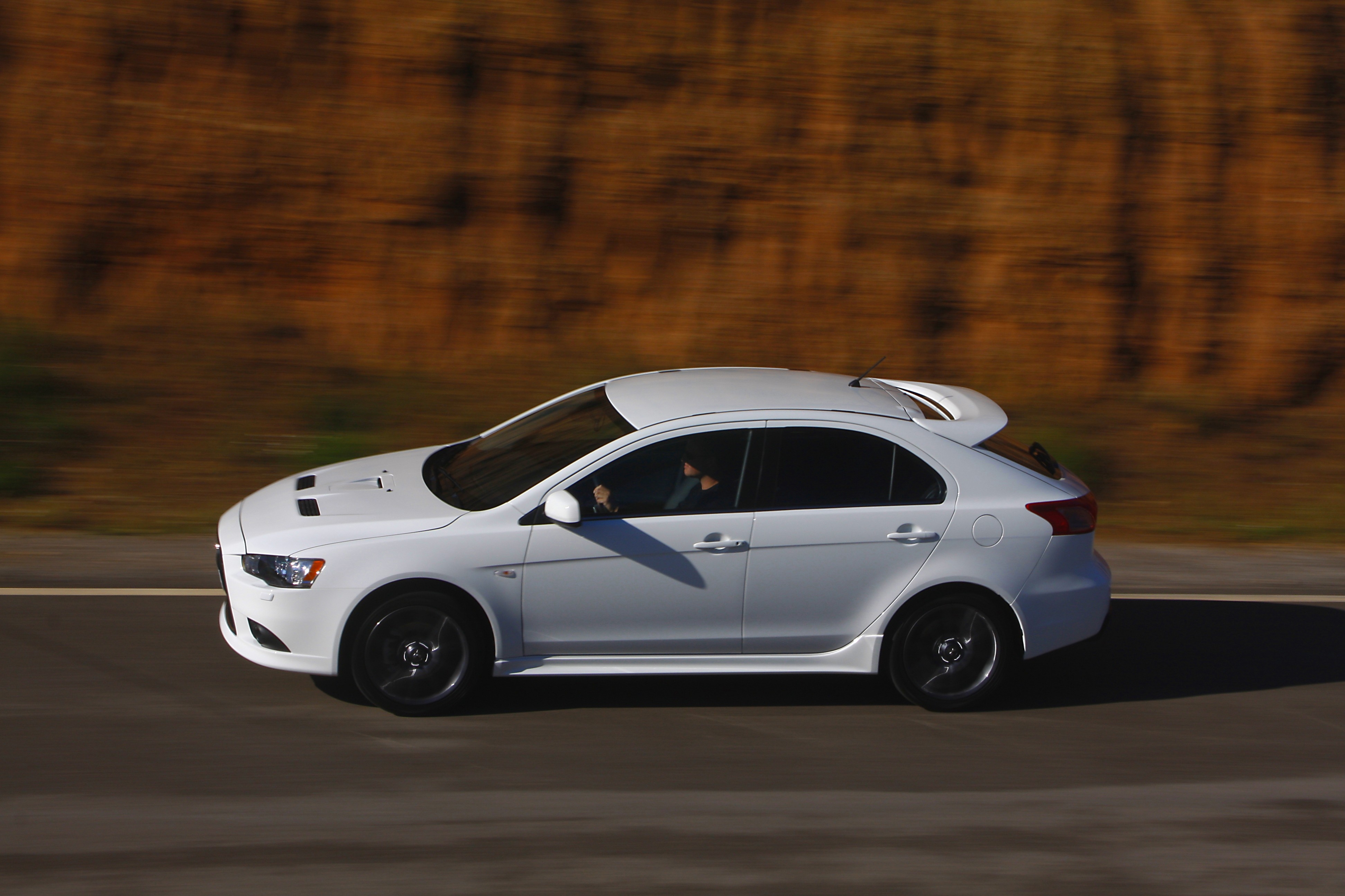 Ralliart - najfajniejsze cacko mitsubishi. Silnik 2.0 Turbo i 240 KM mocy