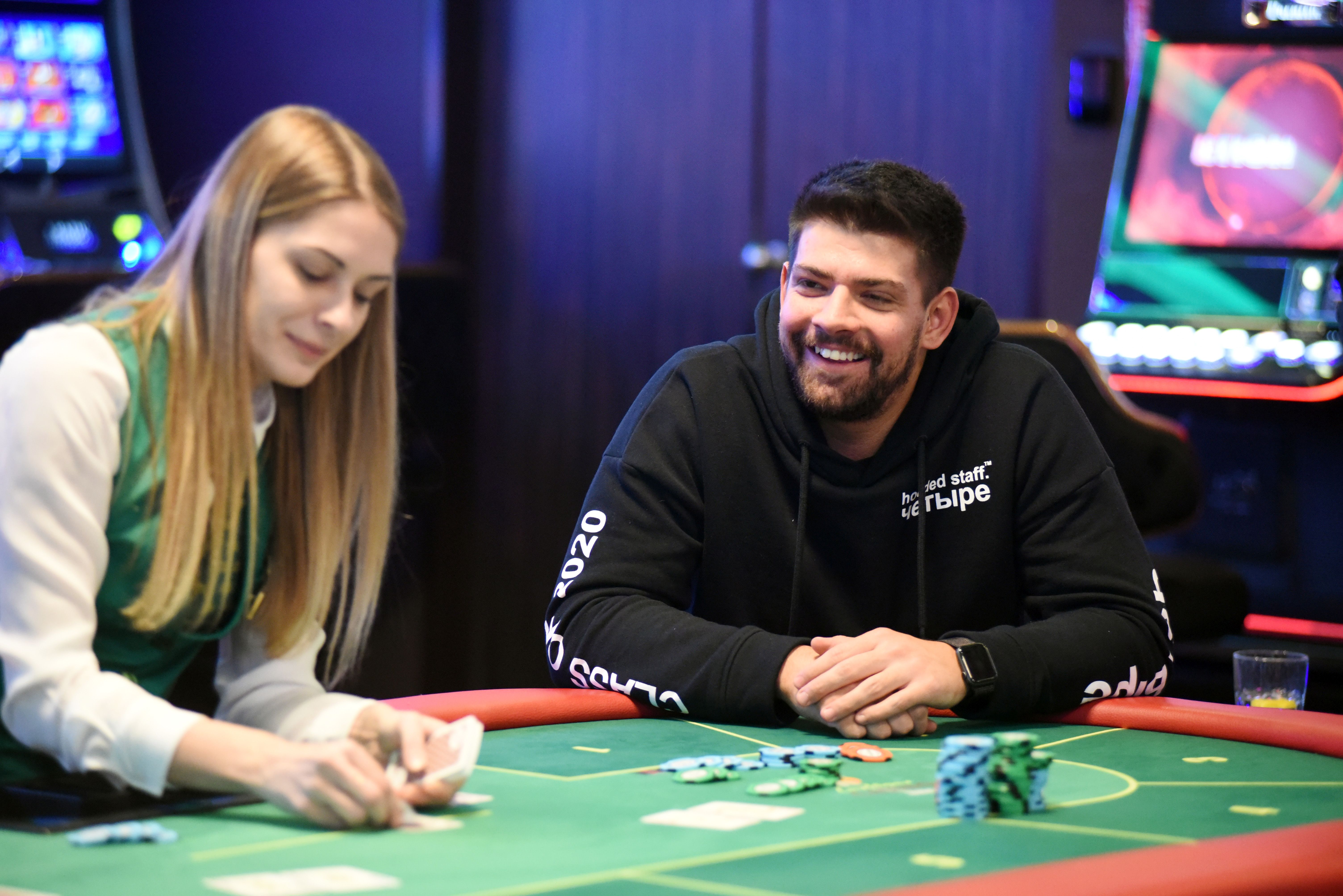 Elképesztő összegek: több mint 81 millió forint talált gazdára a 2019-es Budapest  Poker Openen - Blikk