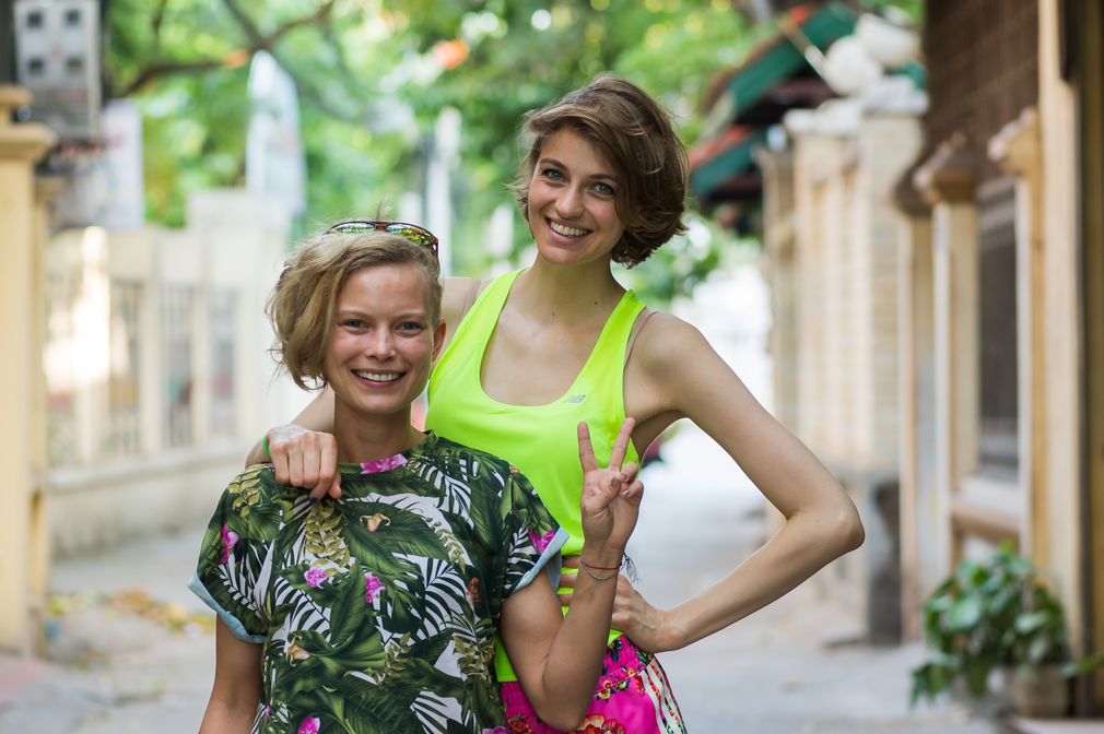 Modelka Renata Kaczoruk i jej koleżanka, Weronika Budziło.