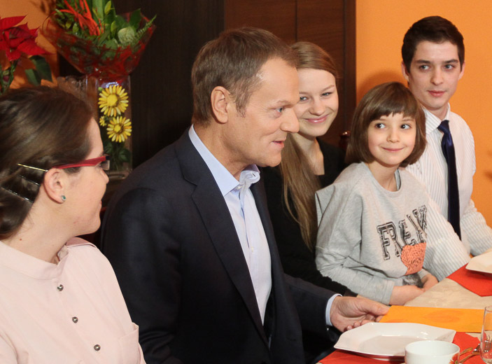 Tusk wizyta u rodziny Wandy Gawron w Strzałkowie