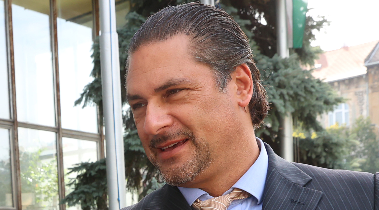 Árpa Attila szerint Tenya jobban tud bokszolni: „Az első meccse leginkább egy csapkodás volt”