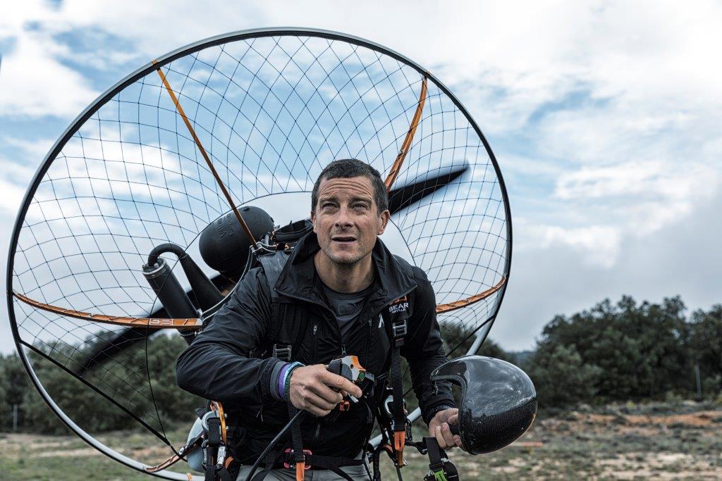 Jak gwiazdy zniosą trudne warunki? Czy będą w stanie przetrwać pokonując własne lęki i słabości oraz zrealizować cel, który wyznaczy im Bear Grylls? Przekonamy się już wkrótce. Premiera programu w sobotę, 8 grudnia, o godz. 12:00, na Discovery Channel.