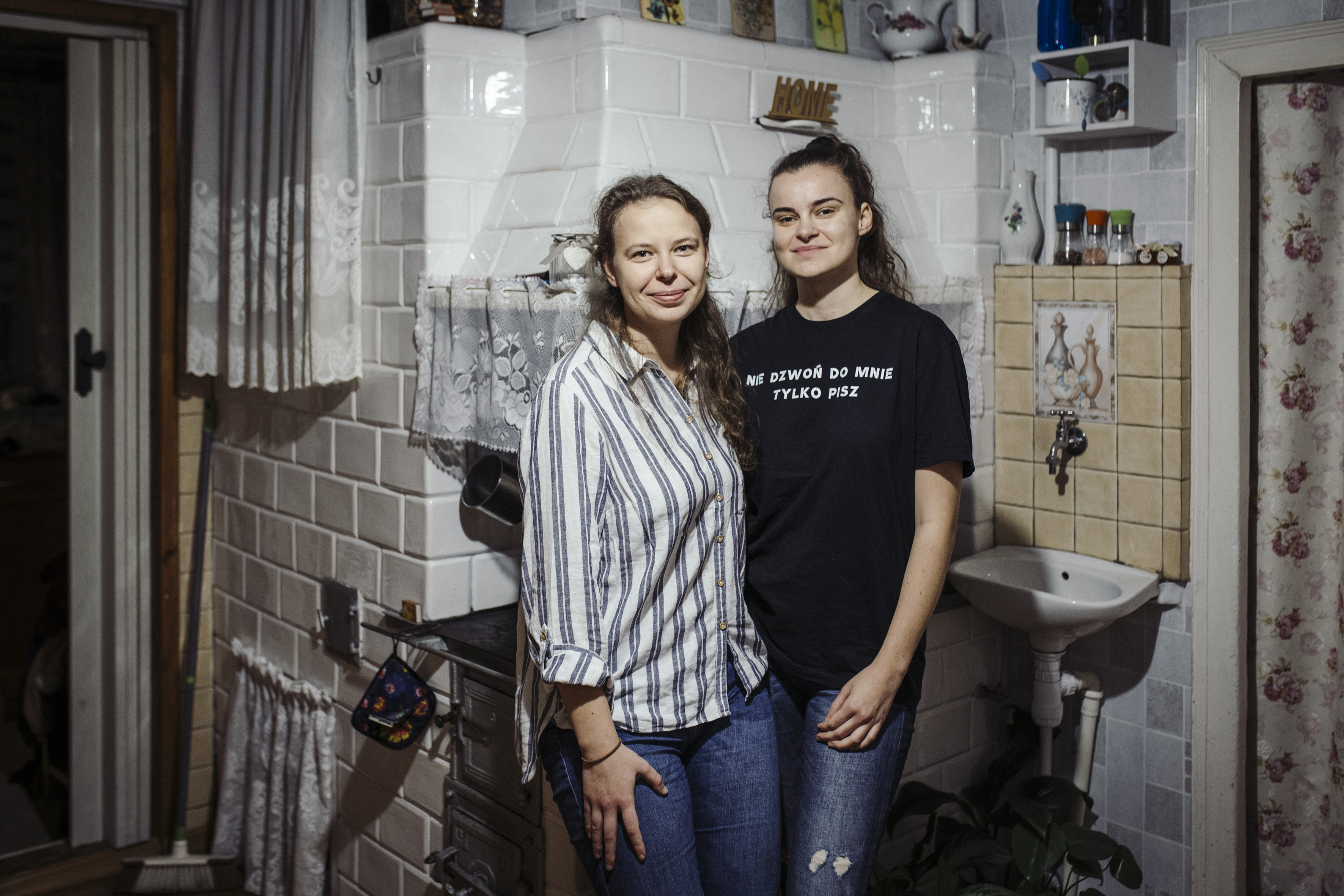 Żaden z rówieśników sióstr Anny i Doroty Jarymowicz, z którymi chodziły do szkoły w Dubiczach, nie został na wsi