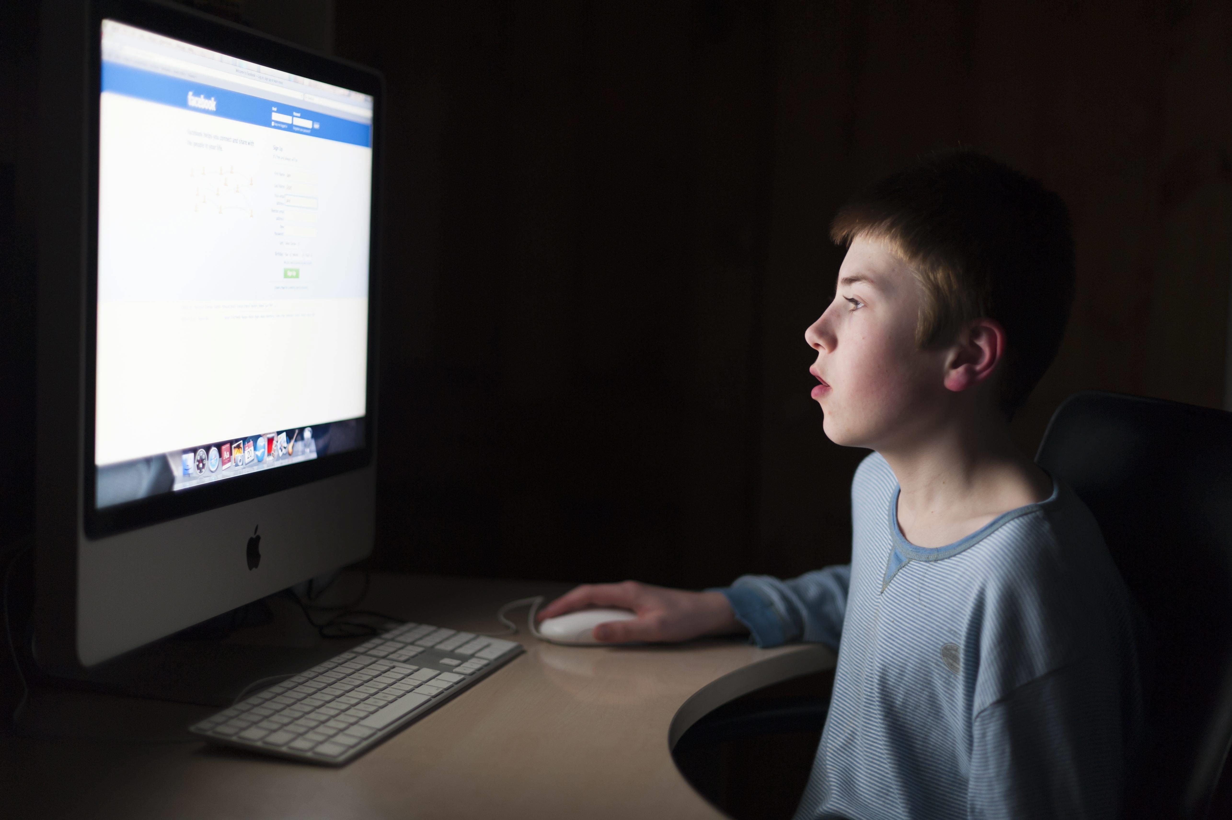 uczuciopedia Uczuciopedia Facebook. Dzieci internet media społecznościowe | Newsweek