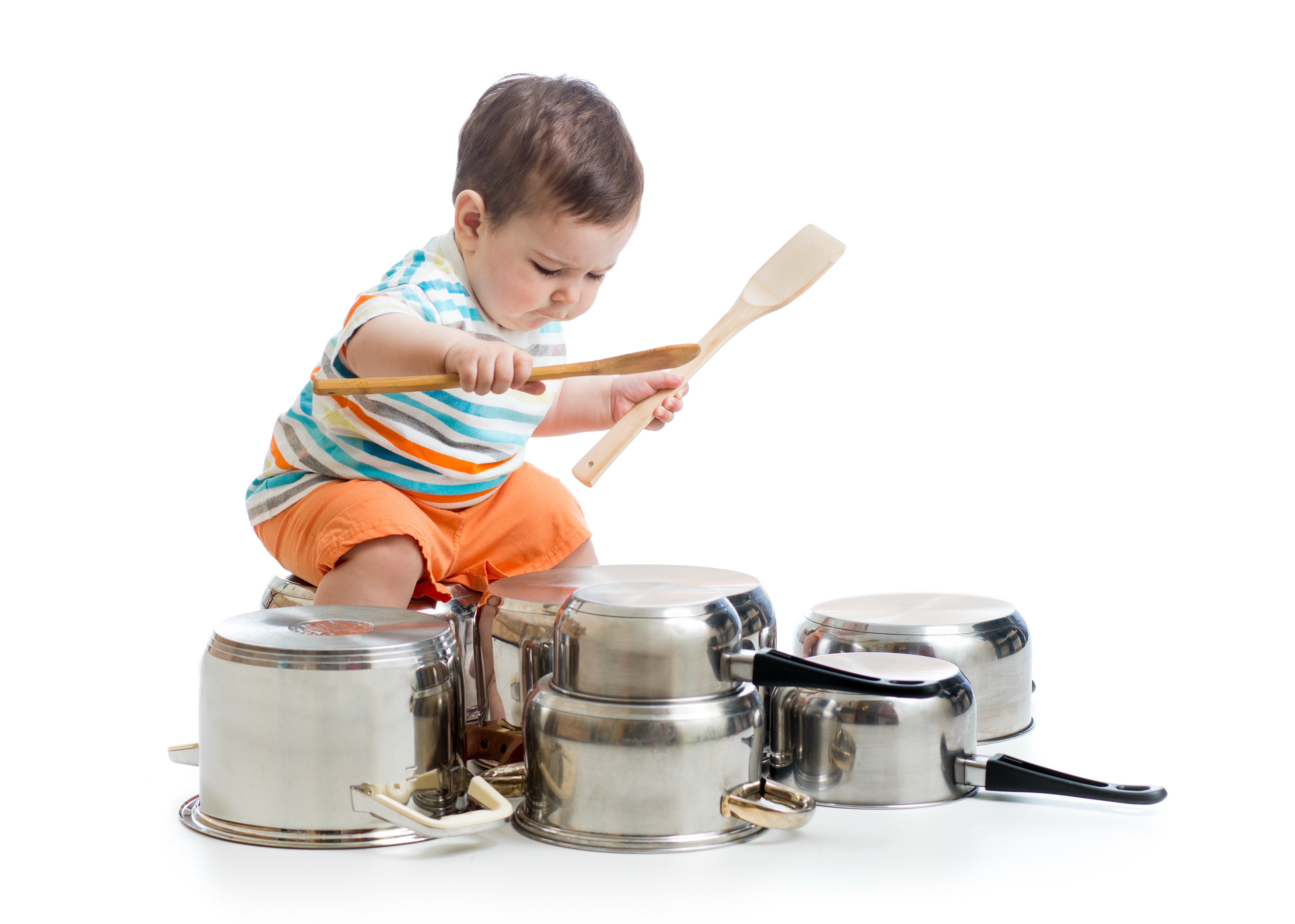 Okosabbá, ügyesebbé tesz a zenélés: otthon is készíthetünk remek  hangszereket a gyerekeknek - Blikk