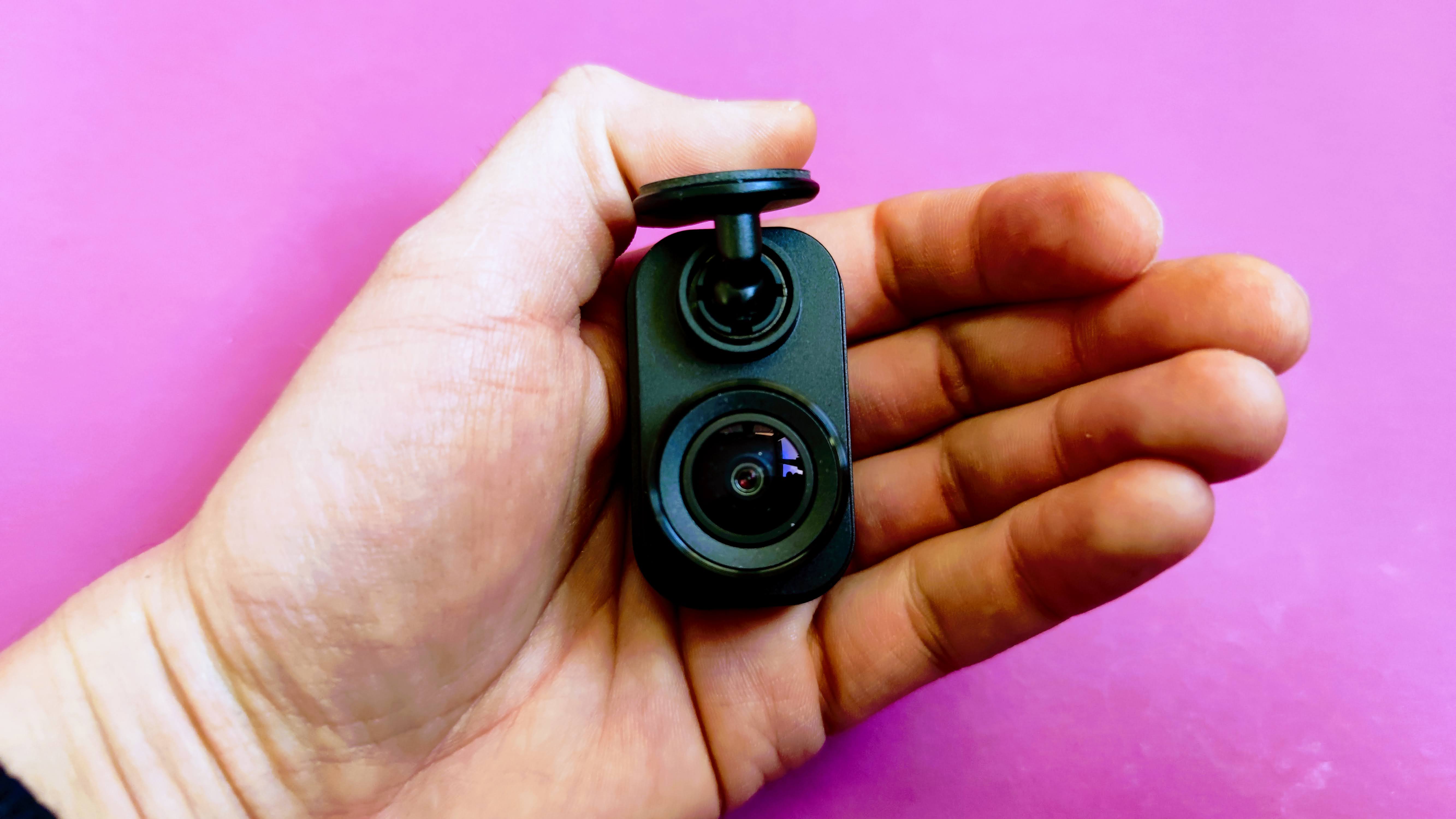 Garmin Dash Cam Mini 2 im Test: Winzig, gut und ab 100 Euro | TechStage