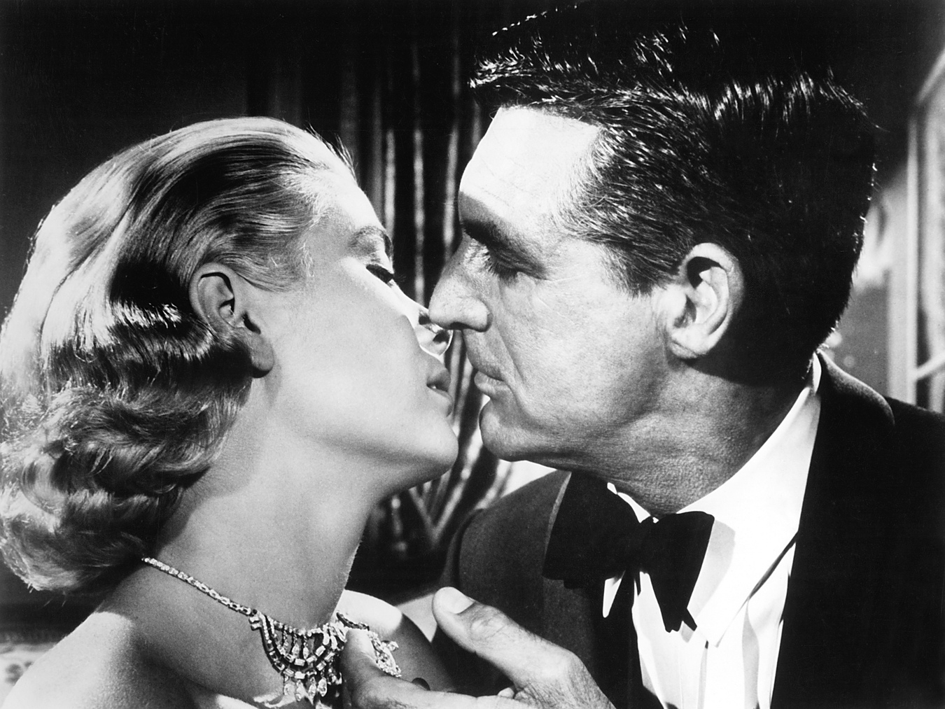 Grace Kelly i Cary Grant w filmie