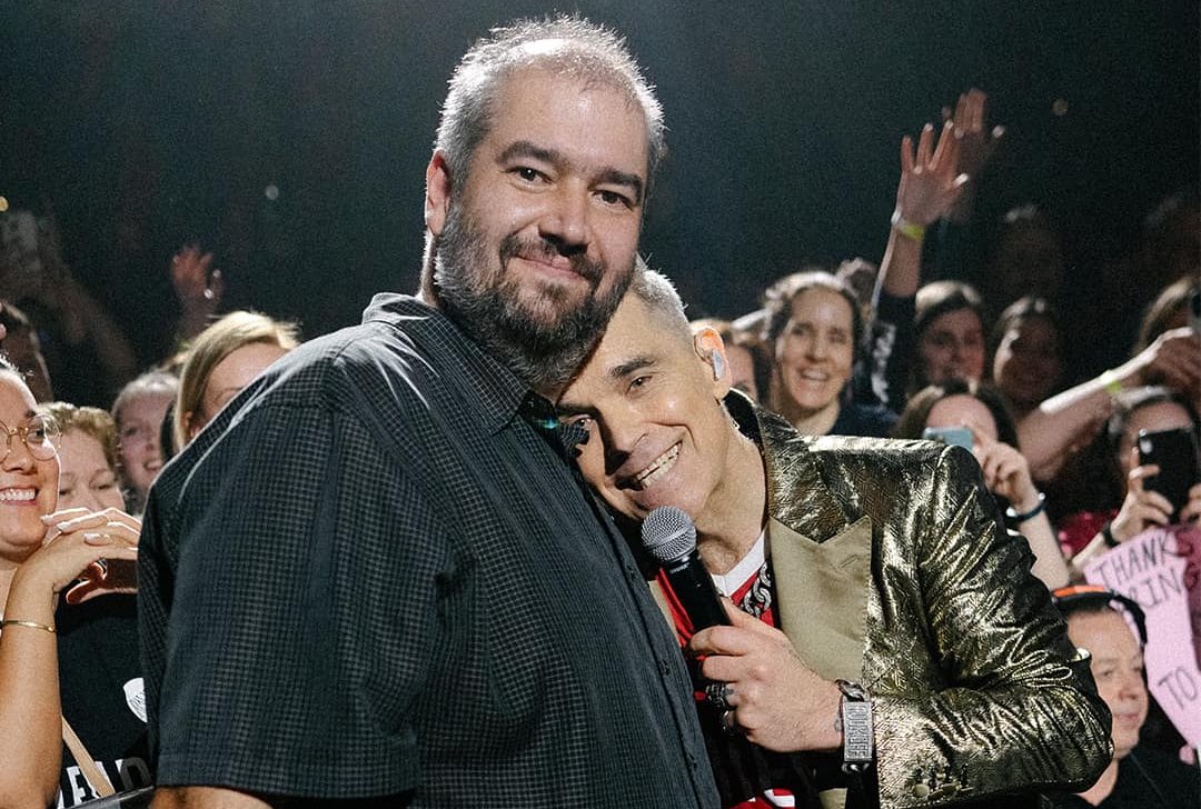 Megtaláltuk Robbie Williams szerencsés magyar rajongóját! "Arra kért, hogy legyek a testőre"