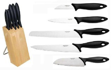 Noże kuchenne - Fiskars Zestaw 5 noży w bloku Kitchen Smart 14.99zł 9.99zł (1023782 (1004931)) - grafika 1