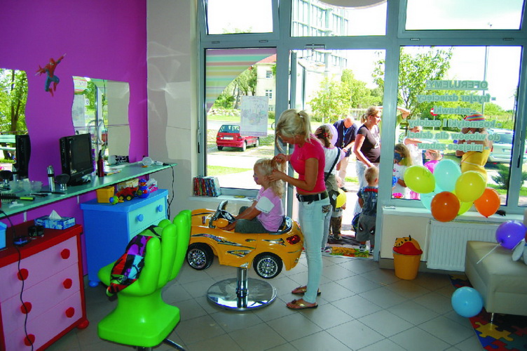 Dziecięcy Salon Fryzjerski Loczek Szczecin Mapa Polski W Zumipl