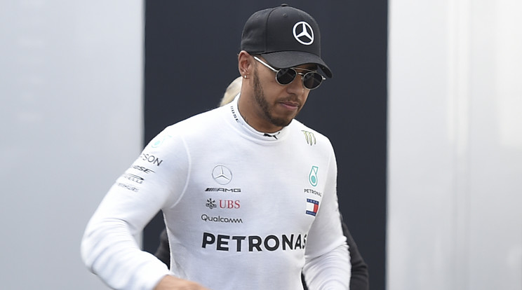 Lewis Hamilton aligha érné be az idei fizetésénél kevesebbel 2018-ban / Fotó: AFP