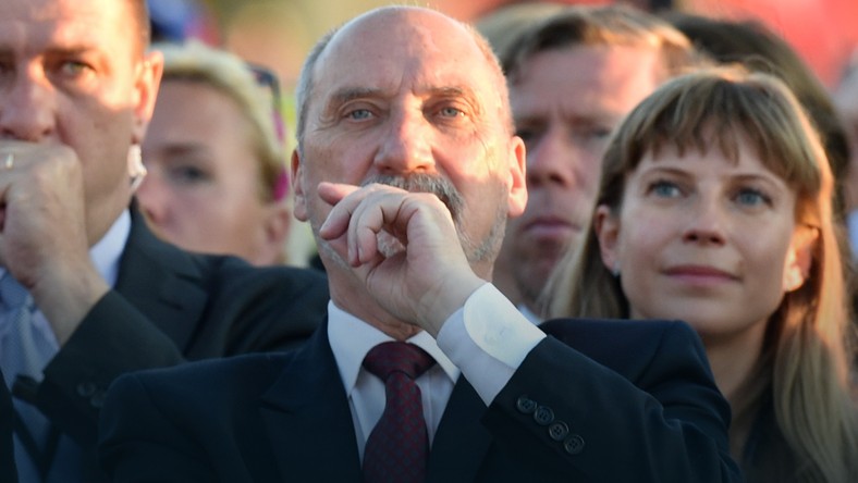 Antoni Macierewicz in Brzegi