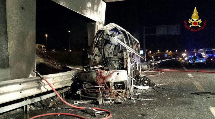 A busz Verona közelében szenvedett balesetet/Fotó: MTI