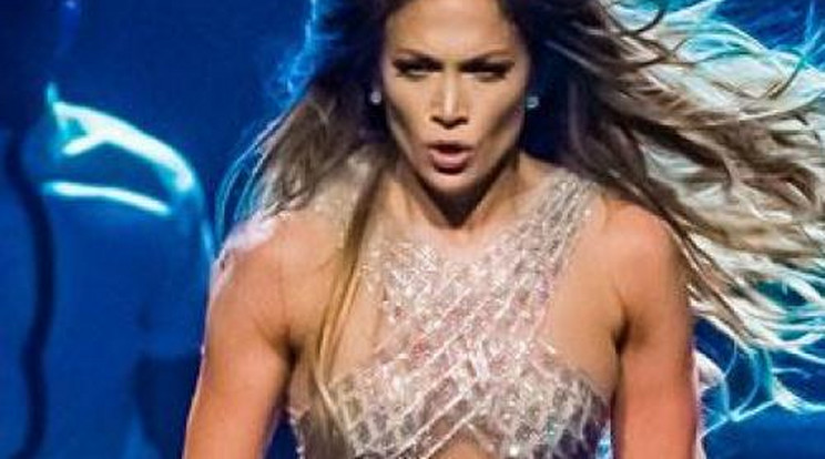 Vadító! Szinte semmi nem takarta Jennifer Lopez testét - fotók!