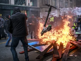 Demonstracje przeciwko reformie systemu emerytalnego w Paryżu, 28.12.2019.