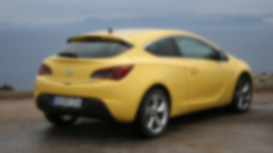 Opel Astra GTC: drapieżna piękność