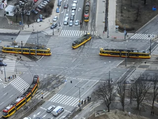 Tramwaje warszawskie i kontrowersyjny przetarg