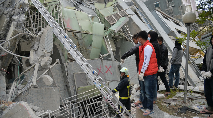 Borzalmas pusztítást végzett a földrengés / Fotó: AFP