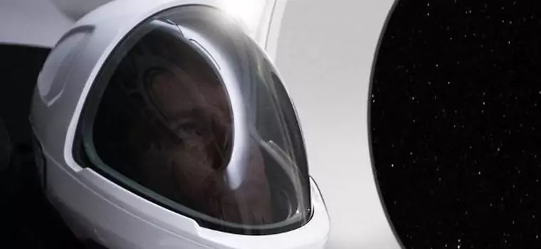 Elon Musk ujawnia kombinezon SpaceX dla przyszłych astronautów