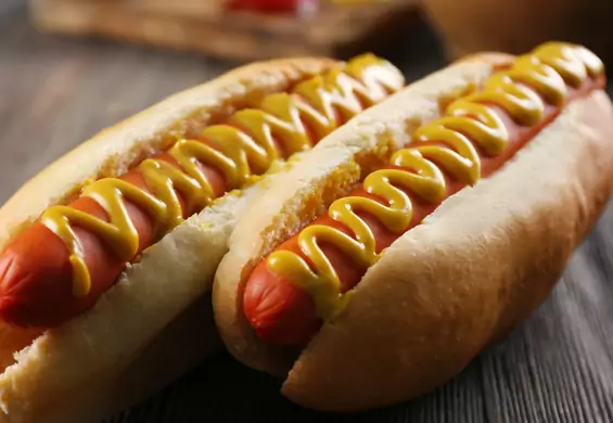 Zjedzenie hot doga skraca życie o 36 minut. Jak z innymi daniami? Nowe badania odbierają apetyt