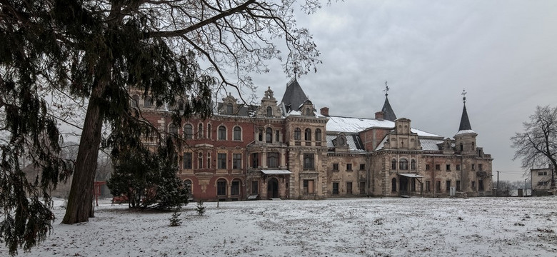 Pałac w Krowiarkach. Czy piękna rezydencja na Śląsku dostanie szansę na drugie życie?