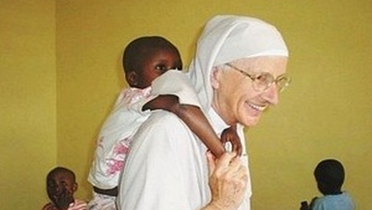Siostra Rafaela (Urszula Nałęcz) ze Zgromadzenia Sióstr franciszkanek Służebnic Krzyża - misjonarka pracująca w Indiach i Afryce szczególnie na rzecz niewidomych dzieci - została tegorocznym laureatem nagrody "Pontifici - Budowniczemu Mostów".