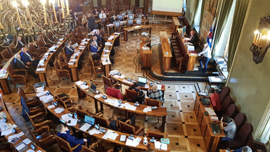 Kraków: radni przyjęli nową uchwałę dotyczącą edukacji seksualnej