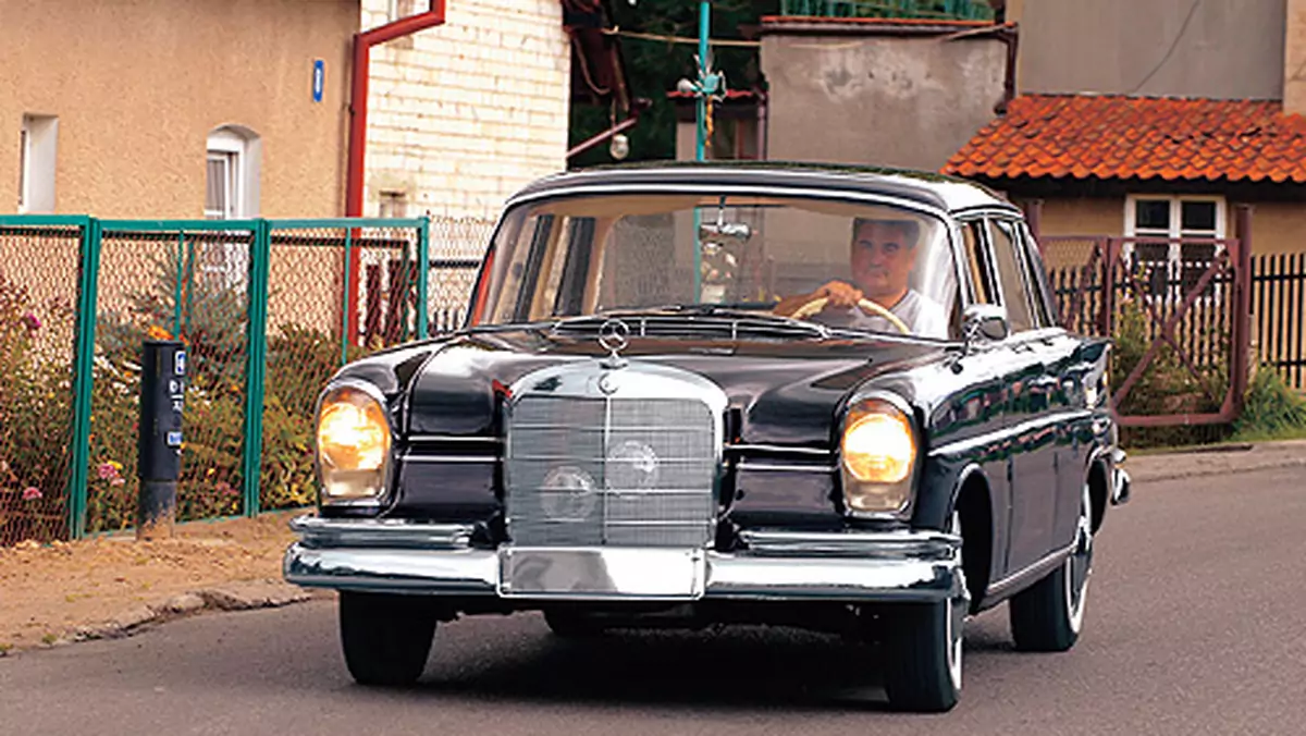 Mercedes-Benz 220 S - Prekursor bezpieczeństwa