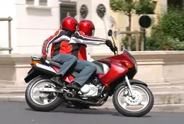 Motocykl klasy 125 ccm na prawo jazdy kat. B – uważaj na pułapki w przepisach!