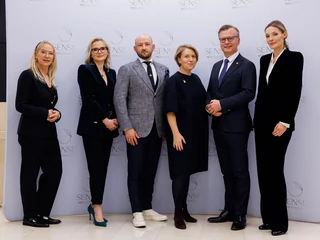 Od lewej: Beata Czerwińska, dr Anna Suwalska, dr Łukasz Grzęda, Aleksandra Karasińska, prof. Mirosław Wielgoś, Joanna Gajewska