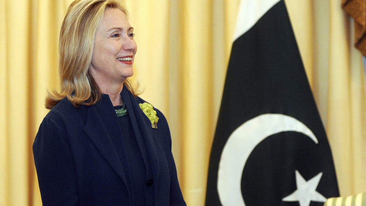 Sekretarz stanu USA Hillary Clinton oświadczyła dziś, że śmierć Kaddafiego wyznacza początek nowej ery dla narodu libijskiego.