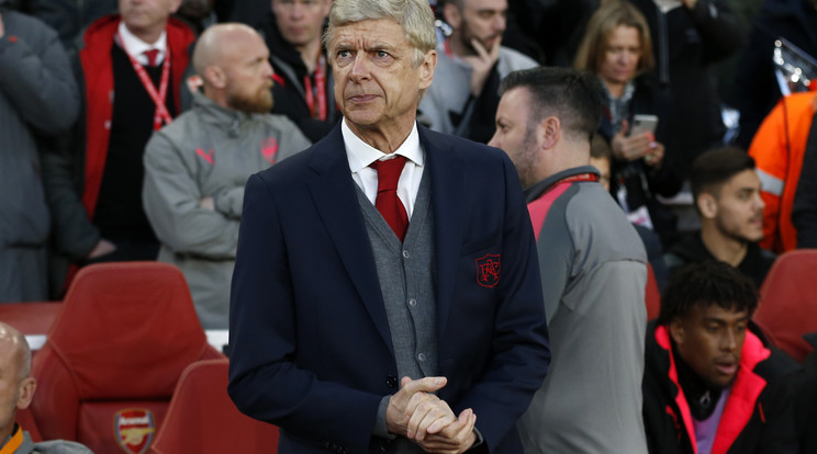 Arséne Wenger, az Arsenal menedzsere reméli, hogy nem a mai lesz az utolsó nemzetközi kupameccse a klub kispadján /Fotó: AFP