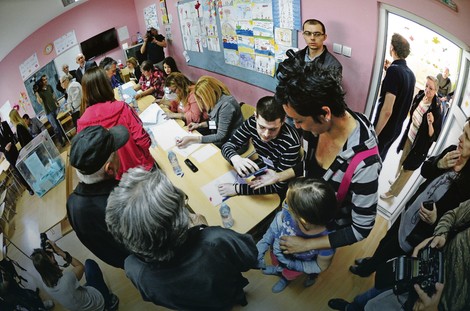 Priliku da srede spisak imale su sve dosadašnje vlasti, ali nijedna to nije želela da uradi: Detalj sa biračkog mesta