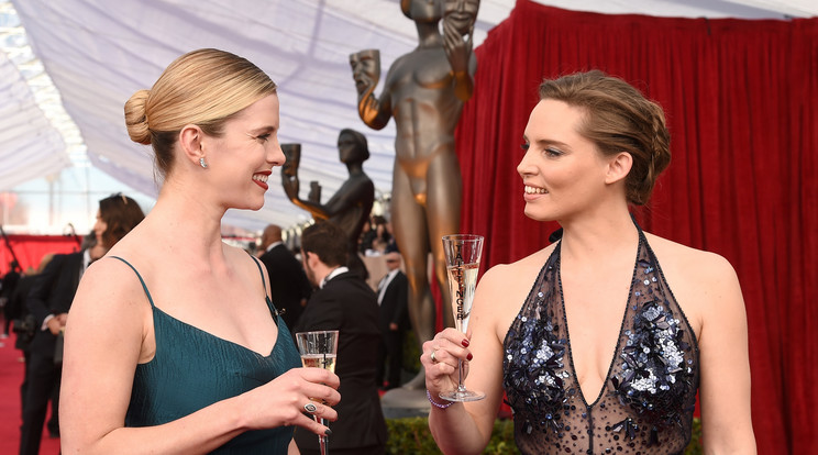 Betty Gilpin  Vitalie Taittinger-GettyImages