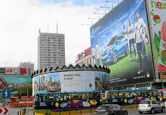 Koniec szpetnych reklam i billboardów w stolicy. Warszawa przyjęła uchwałę krajobrazową