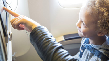 20 rzeczy, które warto wiedzieć przed podróżą lotniczą z małym dzieckiem