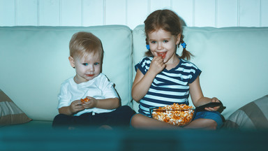 Aż 83% dzieci po 1. roku życia otrzymuje posiłki dosalane, a 75% spożywa nadmierną ilość cukru