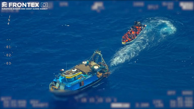 Wbrew zakazowi Włoch statek NGO z migrantami płynie w stronę Lampedusy