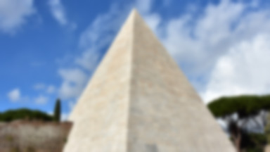 Piramida Cestiusza w Rzymie dostępna dla zwiedzających