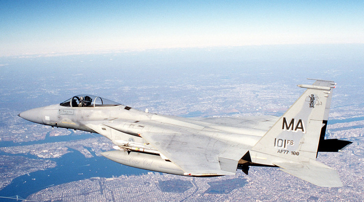 Az ismeretlen jármű olyan gyors volt, hogy az
F–15-ösöknek esélyük sem volt arra, hogy utolérjék /Fotó: Getty Images