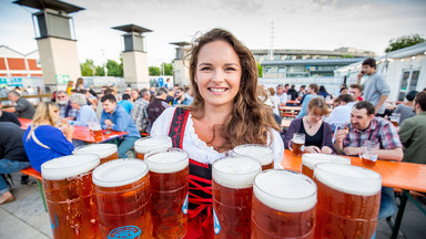 Tysiące miłośników piwa przybyło na Oktoberfest w Monachium