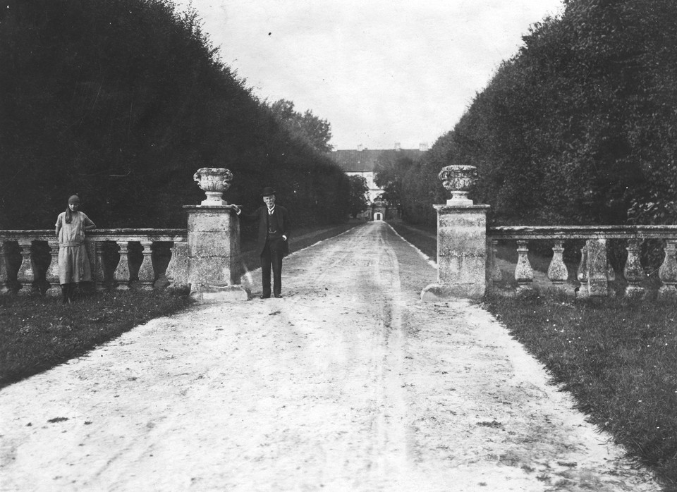 Aleja dojazdowa do zamku Podhorce (1925)