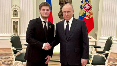 Putin spotkał się z synem Kadyrowa. "Szuka następcy?"