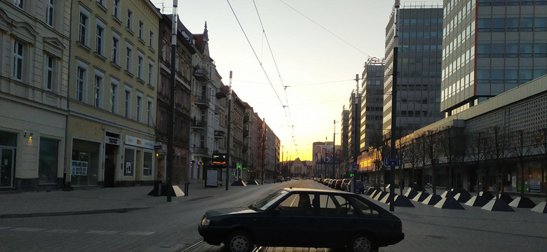 Zostań w domu na święta. Nie dlatego, że policja nie wie, jak cię ukarać [KOMENTARZ]