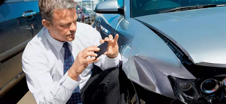 Jak przejąć polisę OC, czy warto wykupić autocasco - Poradnik kupującego