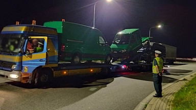 Nocna akcja na autostradzie A2. Magnes "pomagał" jednemu z kierowców