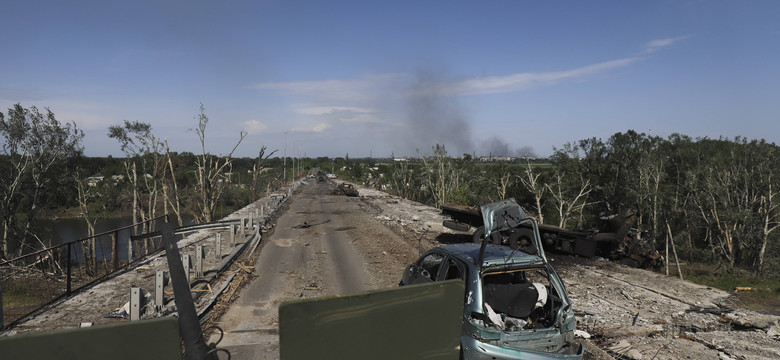 Ukraińcy nie mogą uciec z Siewierodoniecka. Rosjanie zniszczyli ostatni most
