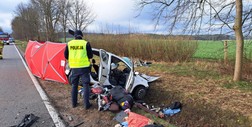 Tragedia na pomorskiej trasie. Mężczyzna zmarł na oczach żony